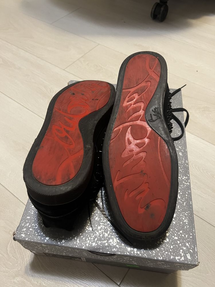 Louboutin spikes обувки