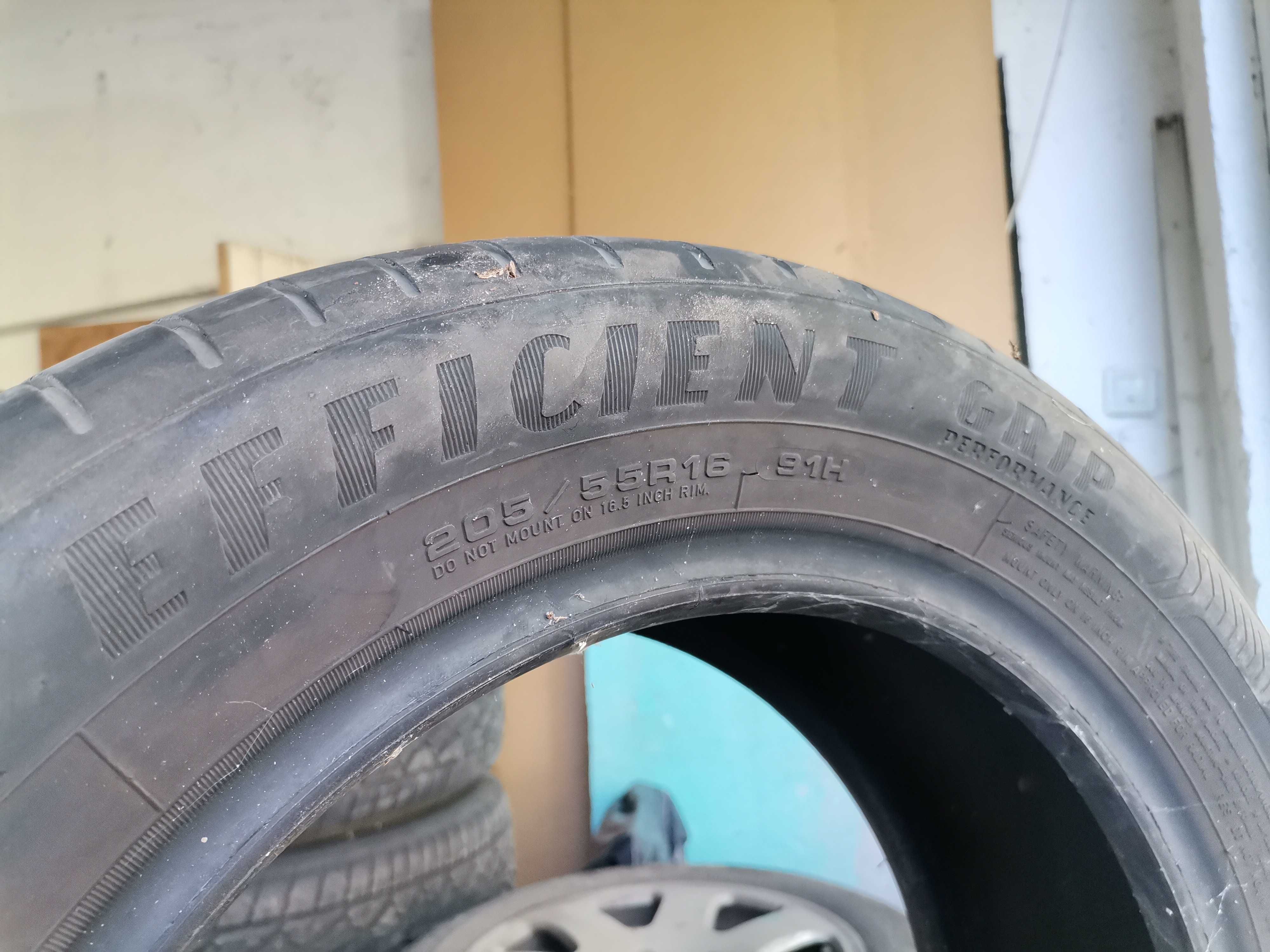 Продавам 4 бр. GOODYEAR EFFICIENT GRIP 205 55 16 летни гуми dot 0518
