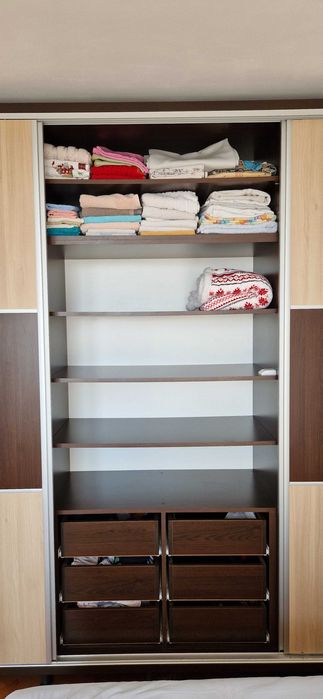 Обзавеждане за спалня без матрак