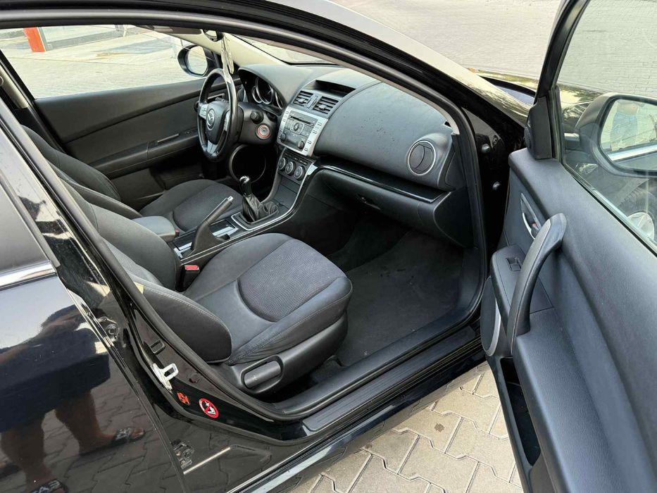 Vand sau schimb - Mazda 6 2010 2.2D