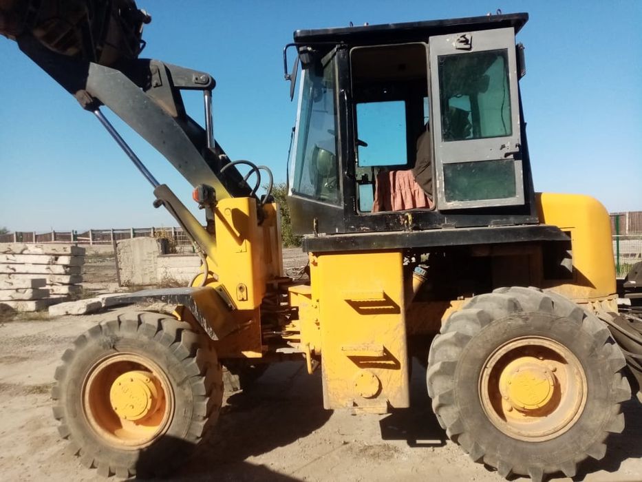 Продам эксковатор погрузчик  вз 30-25