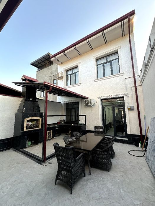 Katta Qozirobodda yangi hovli arendaga beraman