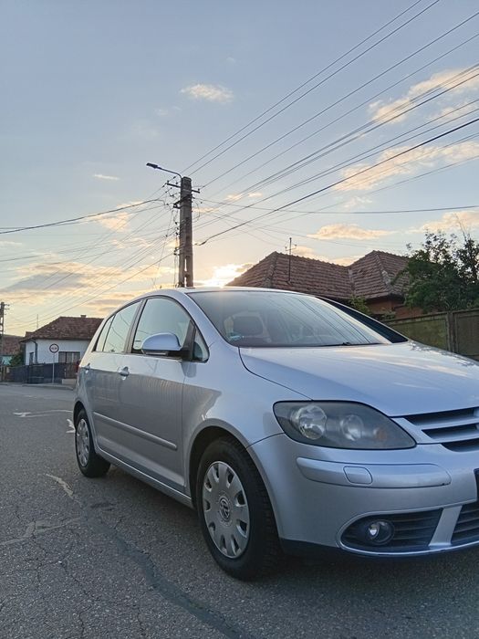 Wolkswagen golf 5 plus