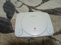 Vând primul model de PlayStation one