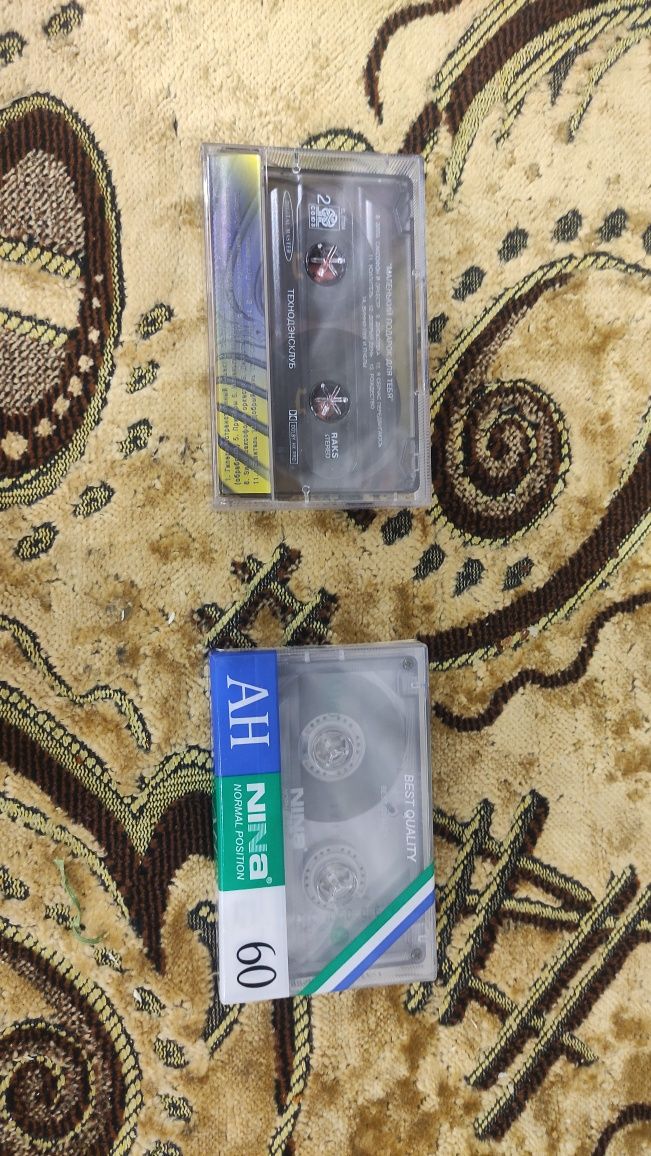 Продам две кассеты