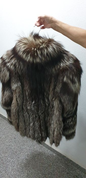 Haina blana naturala SAGA FOX  vulpe argintie