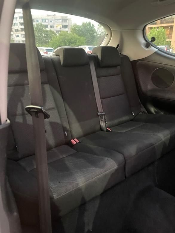 Автомобил Peugeot 207