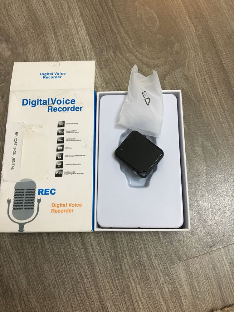 Digital voice recorder model ZD46-16GB