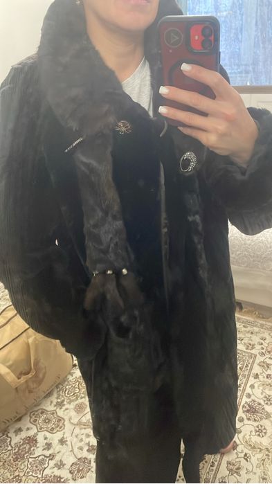Продам шубу-каракульча
