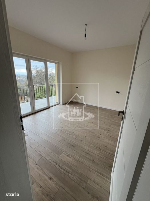 Casa individuală de închiriat 4 camere/garaj/zona Viile Sibiului