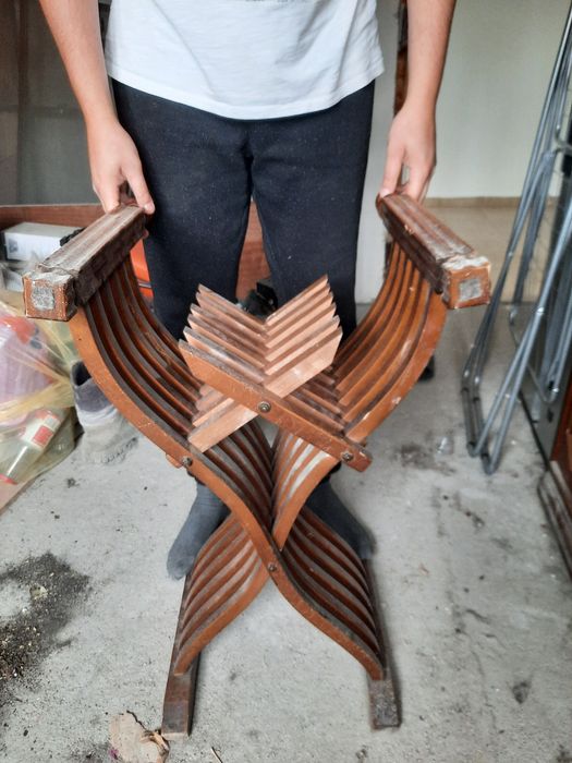 Set de 2 scaune pliabile din lemn masiv sculptate manual