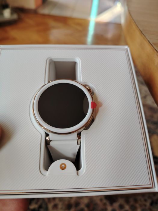 HUAWEI WATCH GT6 чисто нов не използван