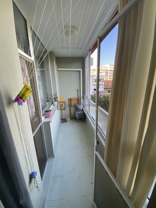 Продава се Двустаен апартамент в Пловдив, Център - 90 кв.м за 5 €/кв.м - Снимка #9