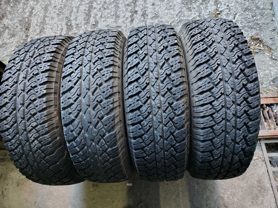4бр.всесезонни гуми BRIDGESTONE 225 75 15C DOT16 цена за брой