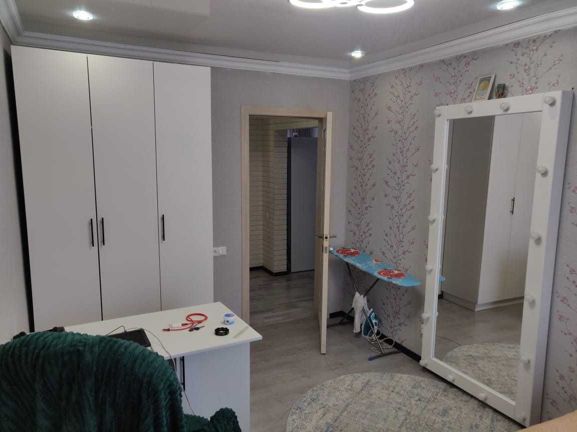 Продается 4-х комнатная квартира на Таттимбета с хорошим ремонтом