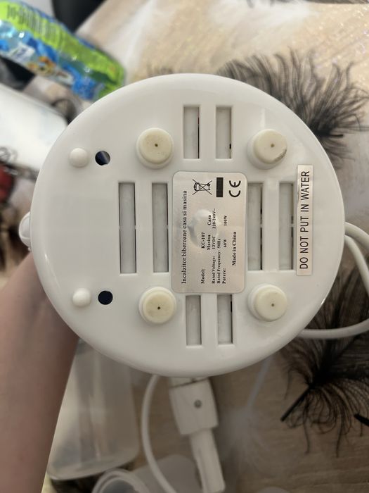 Incalzitor biberoane