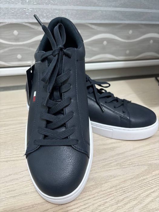 Мужские кроссовки