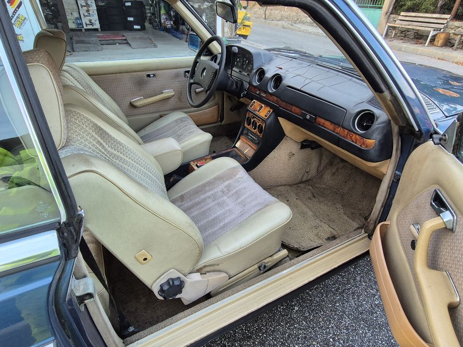 Mercedes 123C 2.3 Coupe