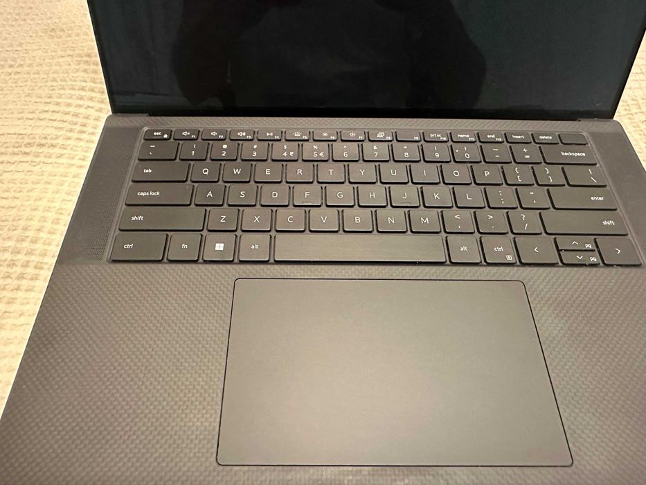 Dell XPS 9520 15.6 OLED Intel i9 12900HK 32 GB RAM 1TB SSD RTX 3050 Ti