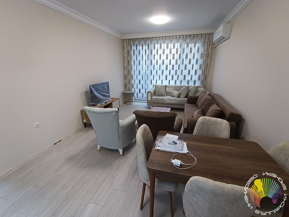 Дава се под наем Двустаен апартамент в Бургас, Изгрев - 67 кв.м за 510 € - Снимка #2