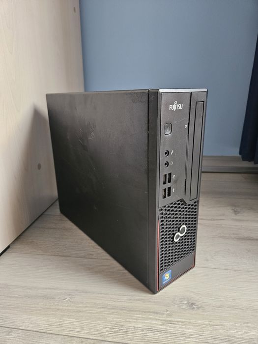 Fujitsu TP7000S 320 Windows 7 Pro компютър