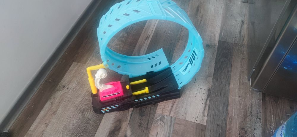 Hot wheels писта