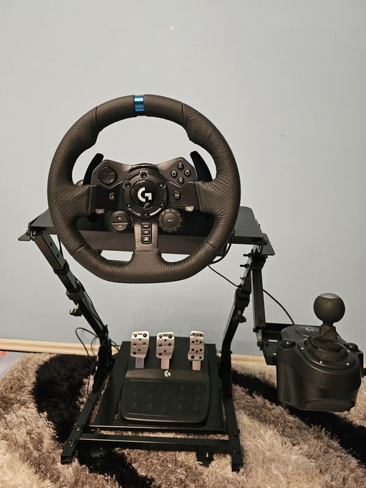 Vând volan logitech g923 + schimbător și suport