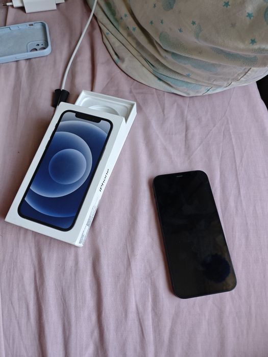 Продам iPhone 12. 64gb black