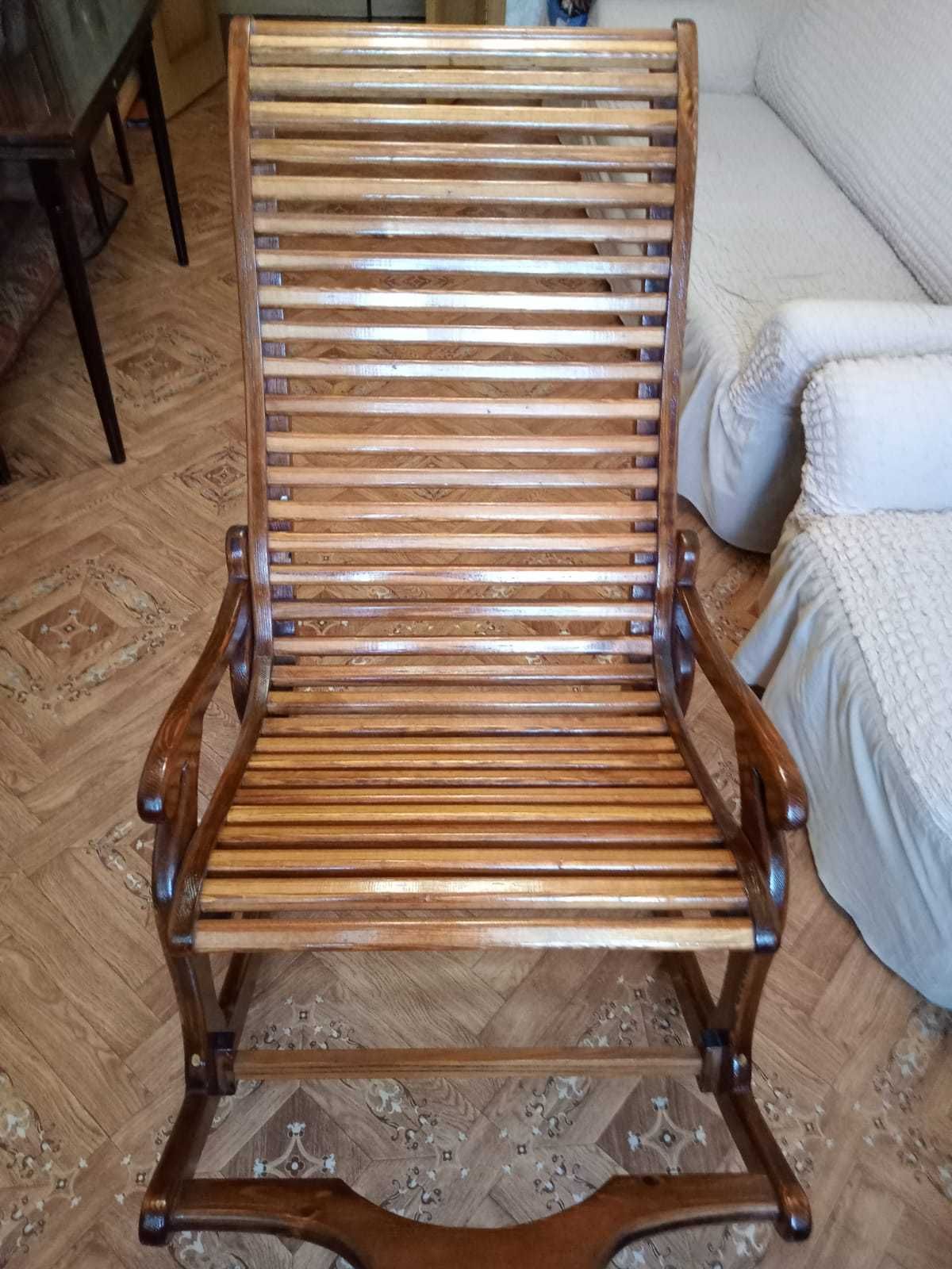 продаю новое кресло-качалку