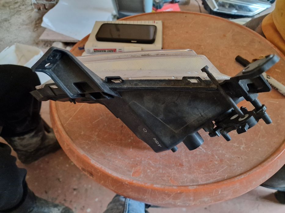 Kia Carens Lift 2018 десен халоген