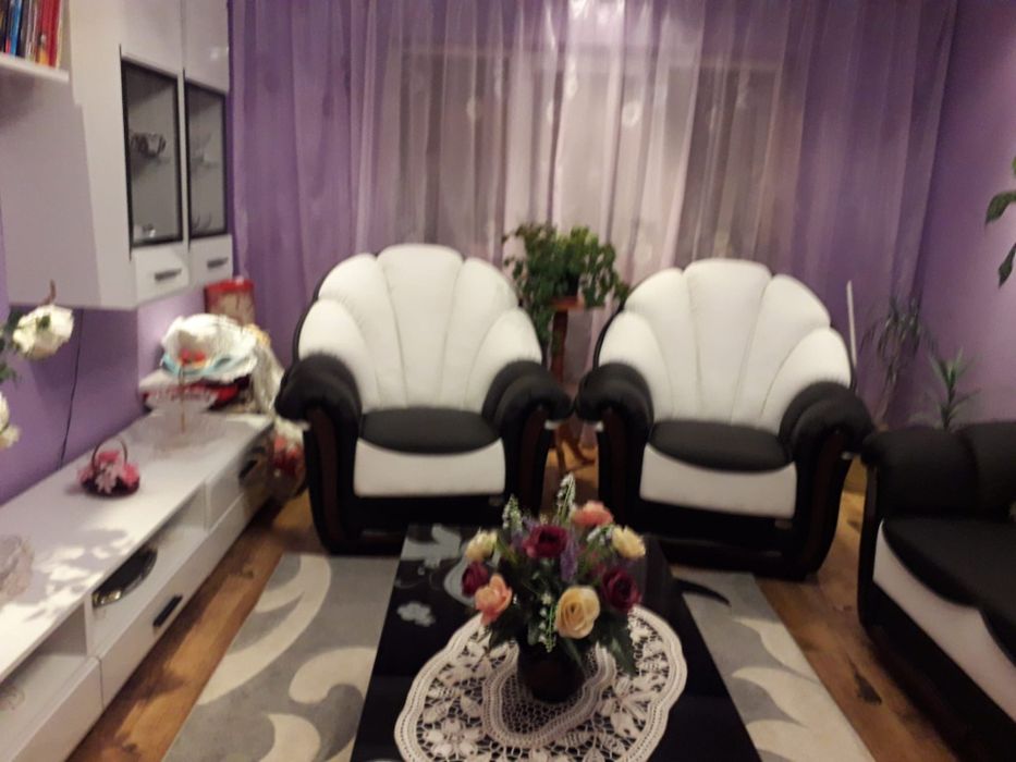 Canapea  + 2 fotolii