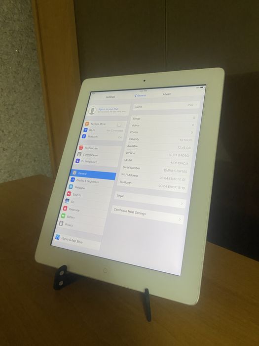 iPad 4th 16GB Wi-Fi само , запазен доста.