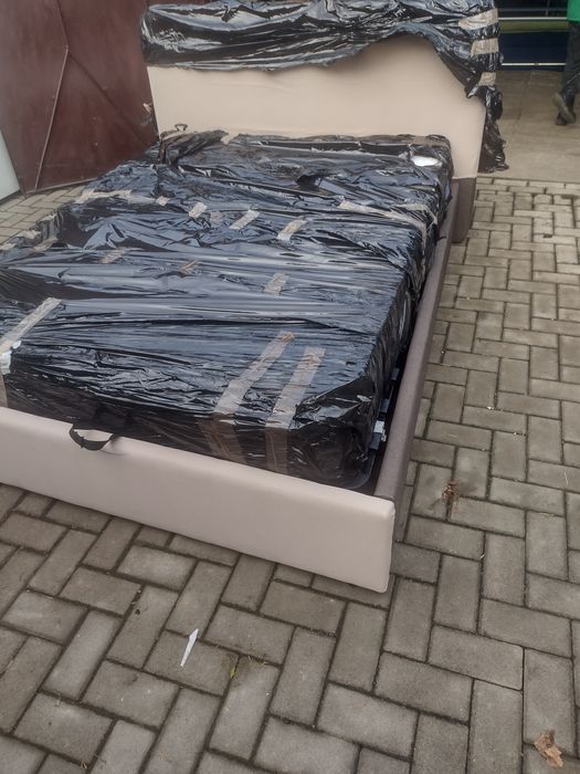 Pat dormitor  cu saltea