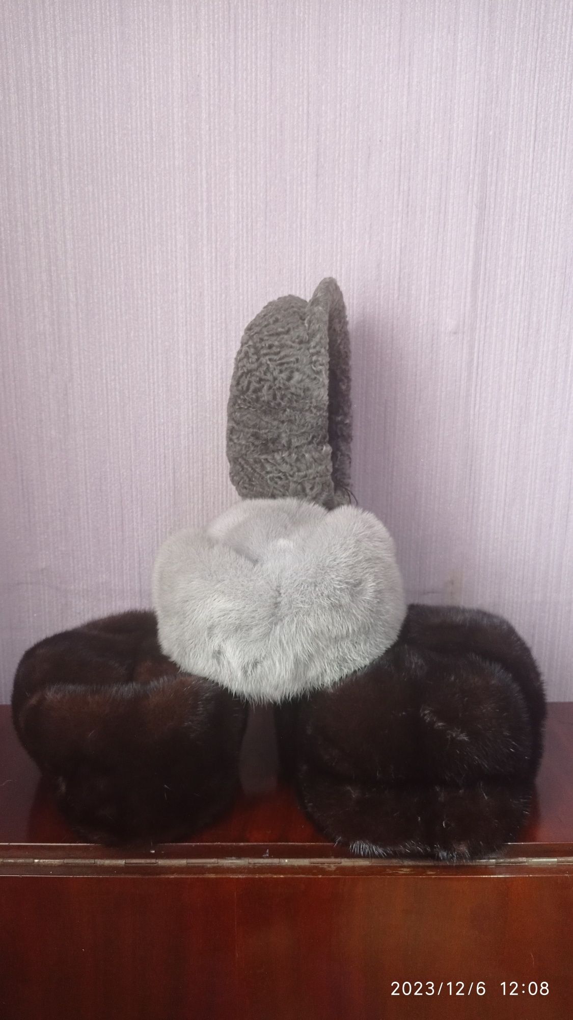 Продам        Шапки