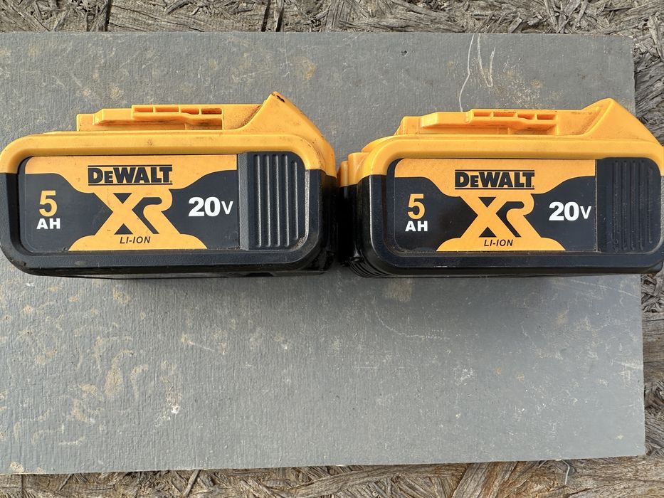 Аккумултор DEWALT хороший дубль 5A 20v