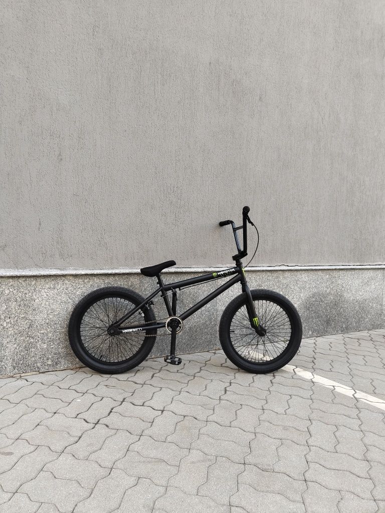 2 броя чисто нови Hyper Pro x Monster BMX 20".