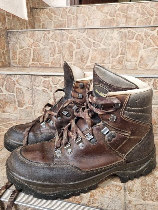 Bocanci Meindl 41.5 - 42 , piele naturala