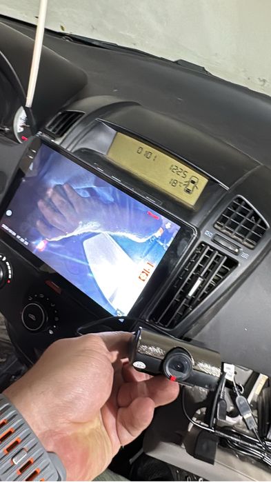 Montăm Navigații, Camere de Marșarier, DVR și Subwoofere +statie audio