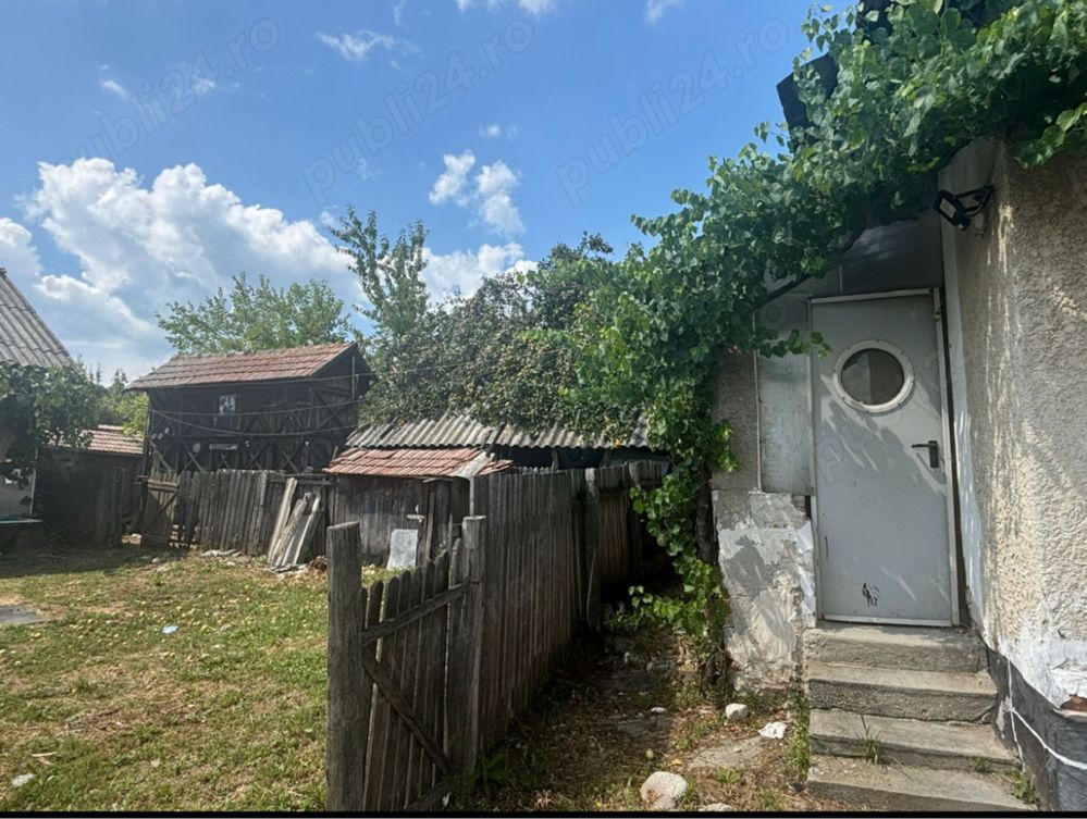 Casa plus pamant