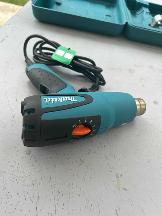 Suflanta de aer cald Makita