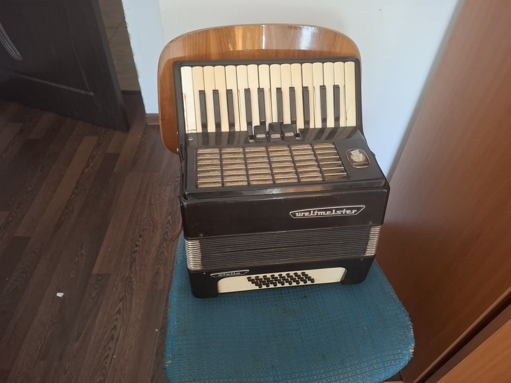 Vind acordeon weltmeister
