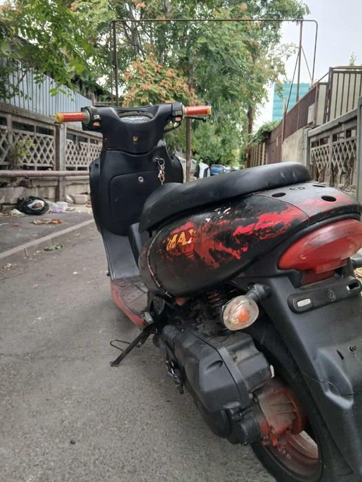 Vând scuter / sau schimb cu iPhone dela 11 în sus