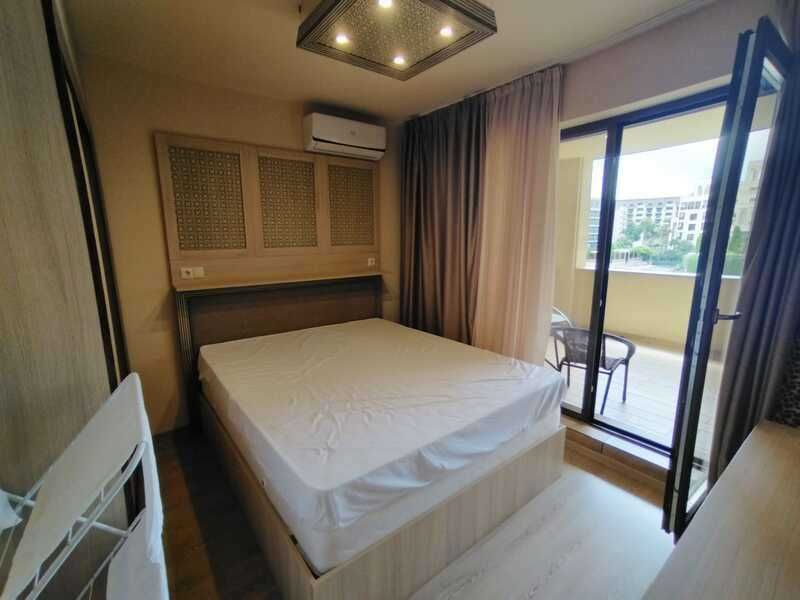 Продава се Двустаен апартамент в Варна, Цветен квартал - 63 кв.м за 2016 €/кв.м - Снимка #9