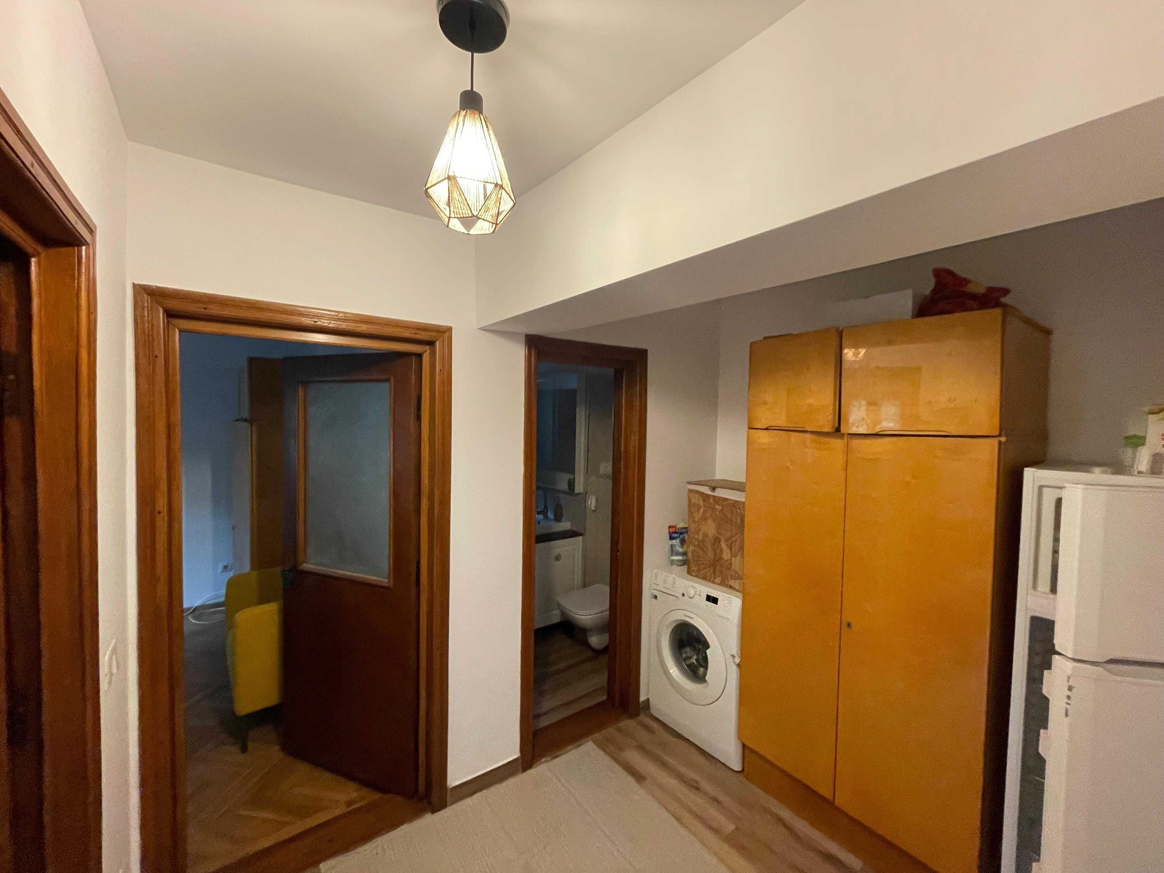 Inchiriere Apartament Ultra-Central Semi-Lux 2 camere Focsani