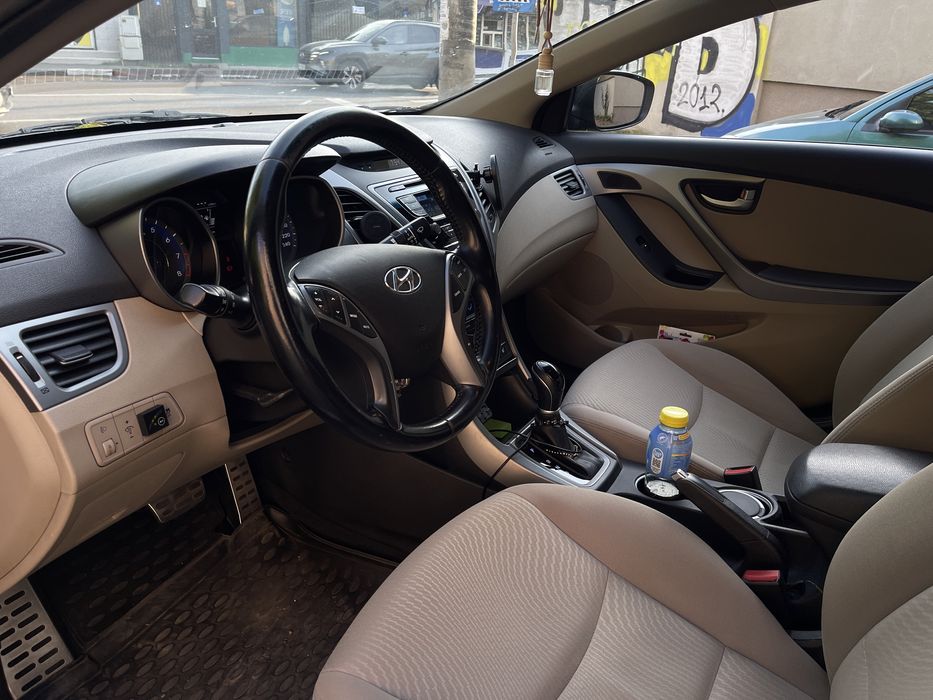 Hyundai Elantra 2015/06 automat | 1.6 benzina + Gpl