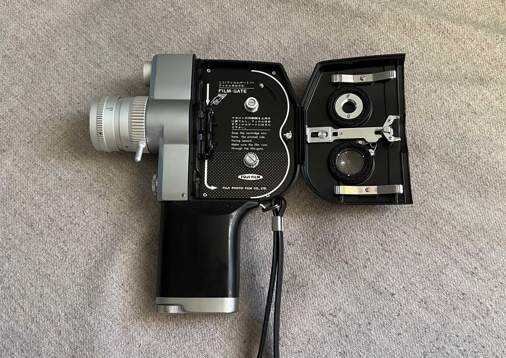 Cameră video vintage Fujica Single-8 P300 funcțională Japonia