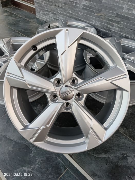 Jante originale"18  Audi A4,A6,Q5 model 2020 in stare noua