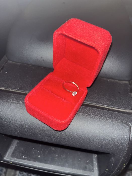 Кольцо золотое для девушки