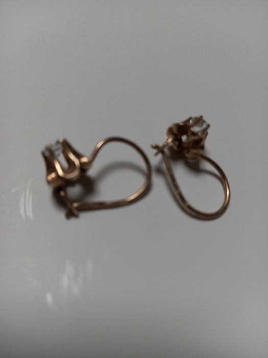 Тилла зирак583пробаси сотилади