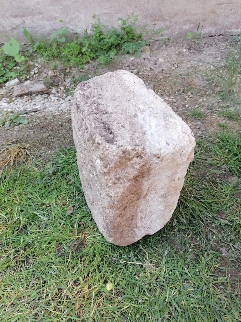 Старинен камък корито